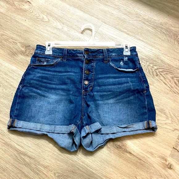 Pants - Four Button Jean Short Size 10
